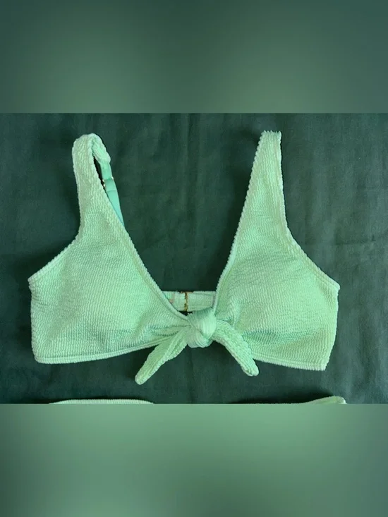 Blushing Brunette Mint Green Bikini Set - Picture 4 of 8